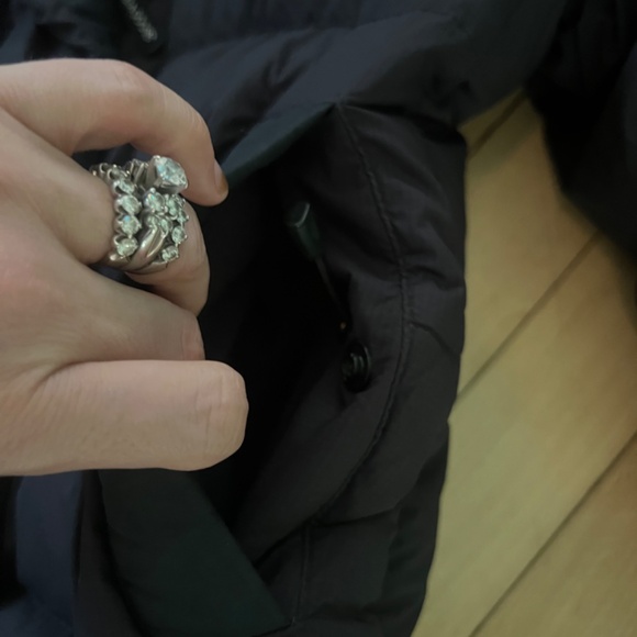 SOLD 🔥AUTHENTIC CANADA GOOSE ALLISTON COAT - Picture 10 of 14